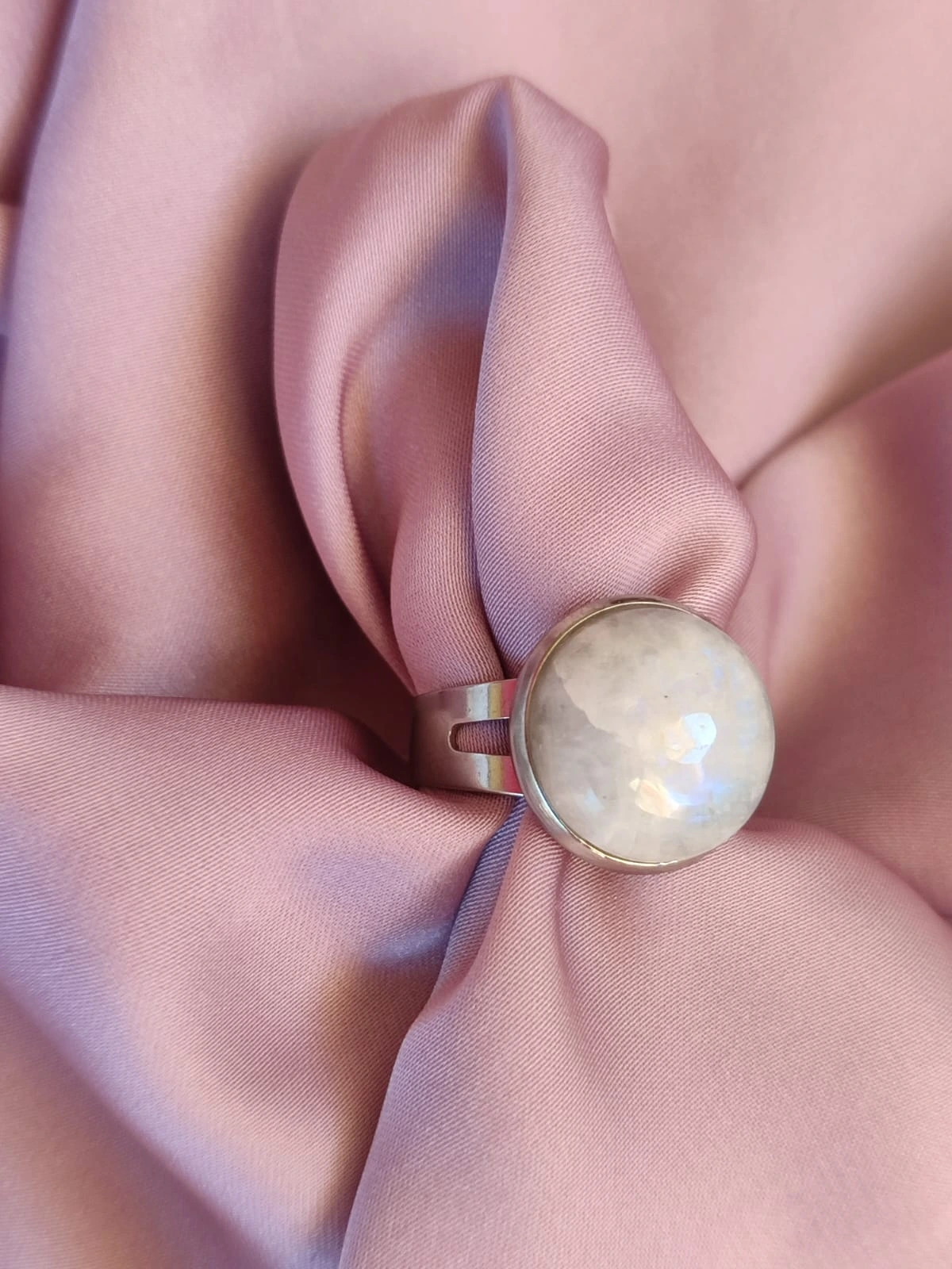 Cerchio di Elaris – Anello in Acciaio con Labradorite Bianca