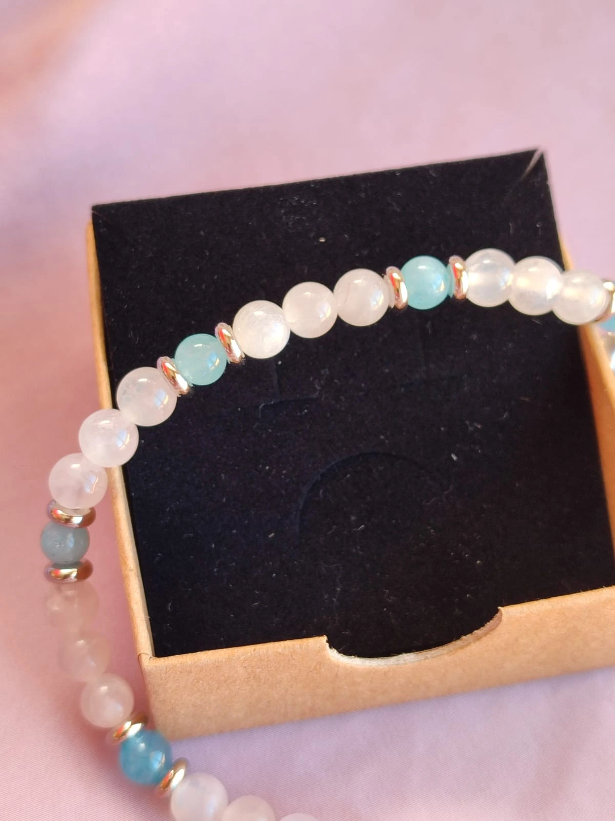 Respiro di Auralia – Bracciale in Acciaio con Labradorite Bianca, Acquamarina e Angelite