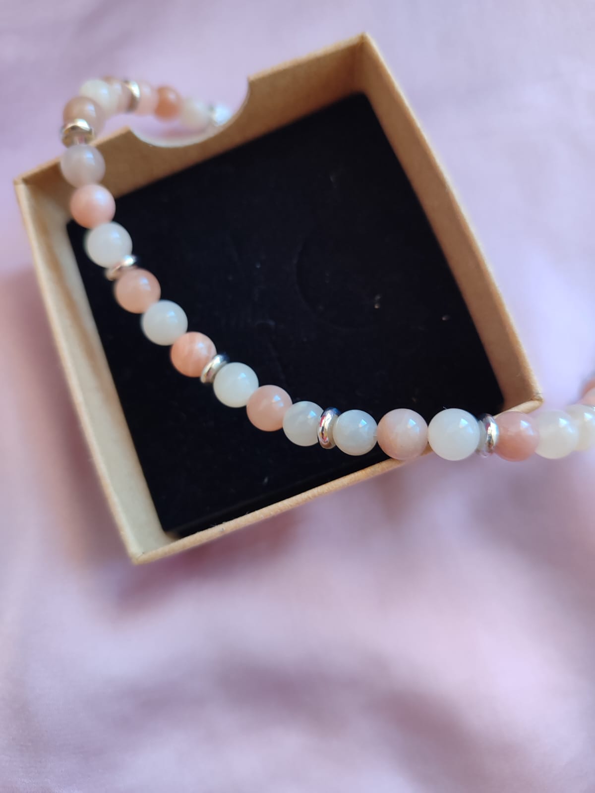 Bruma di Lunaria – Bracciale in Pietra di Luna Multicolor