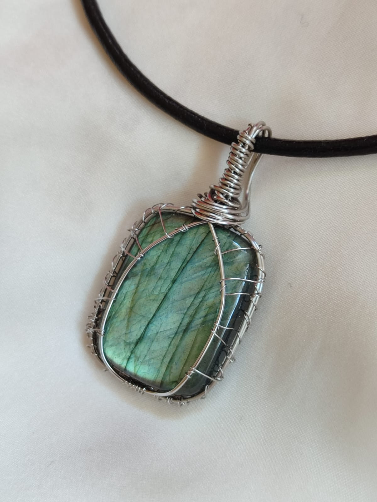 Varco di Eldren – Ciondolo Unisex in Labradorite